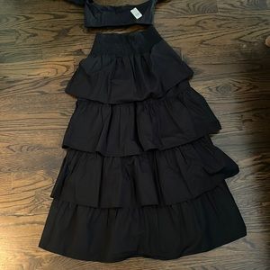 Weworewhat tiered midi skirt size small never worn